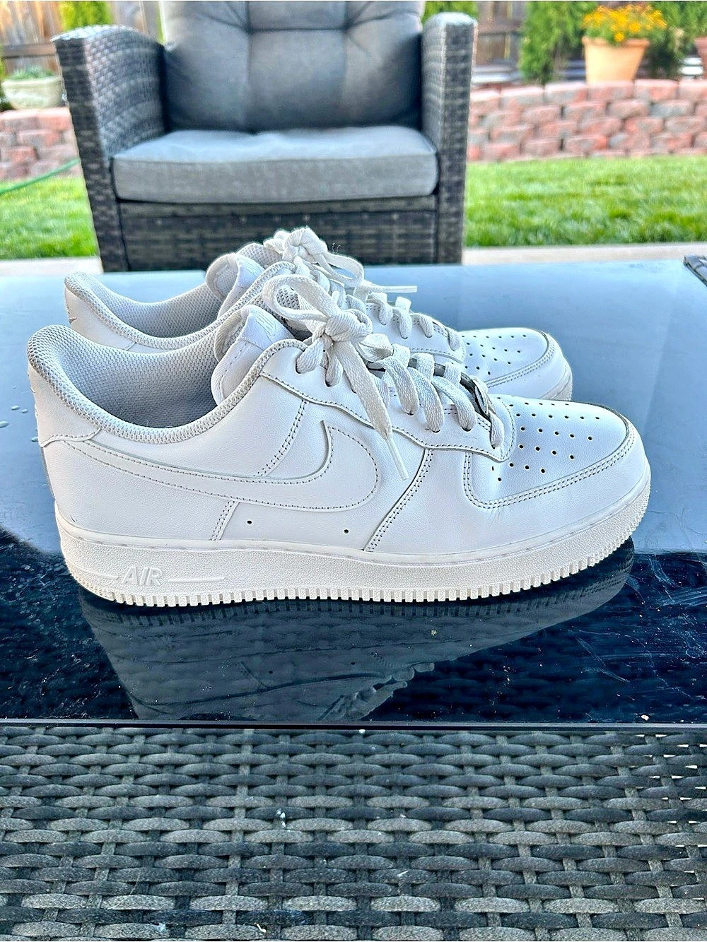 Nike Air Force 1 White Sneakers Like New
